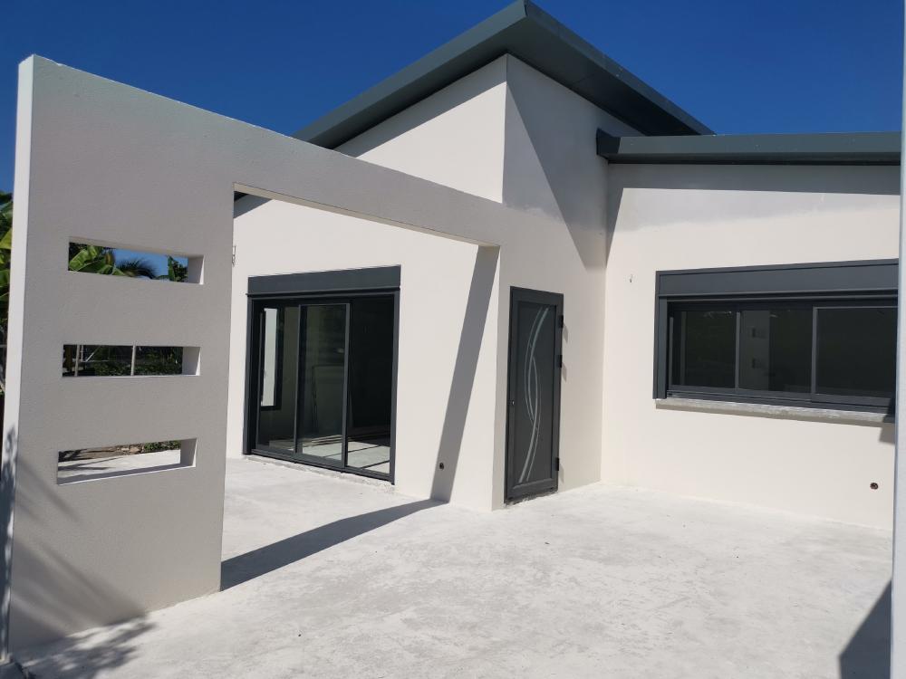 villa avec menuiserie en métal